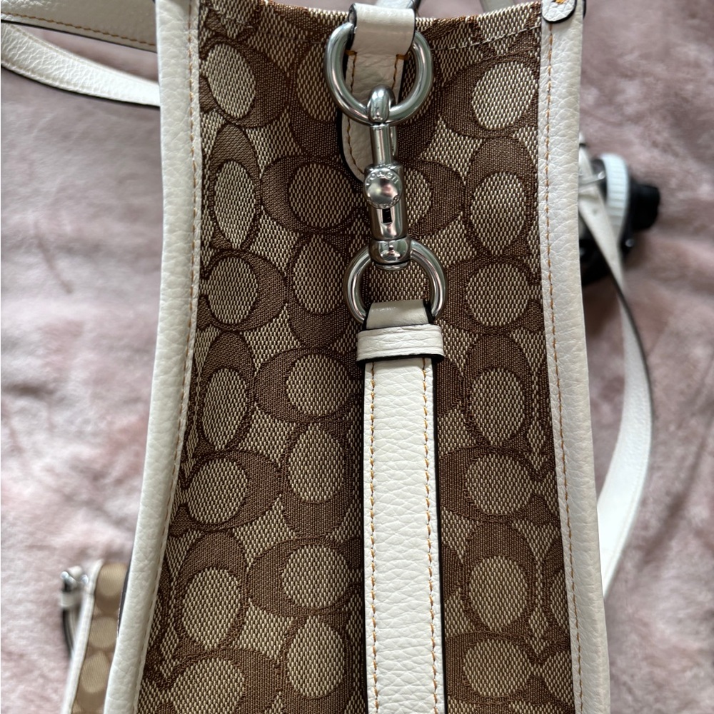 Coach Dempsey Carryall in Signature Jacquard with Rainbow Strip & Patch Pride - Picture 11 of 14